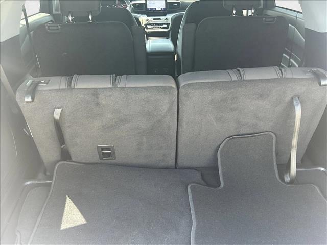 Photo of 2023 Oxford White Ford Explorer