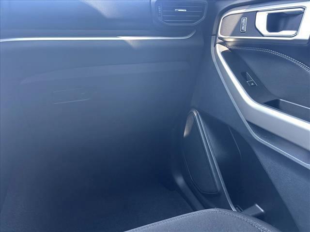 Photo of 2023 Oxford White Ford Explorer