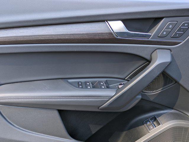 Photo of 2025 Chronos Gray Metallic Audi Q5