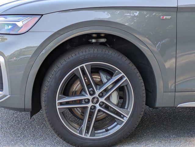 Photo of 2025 Chronos Gray Metallic Audi Q5