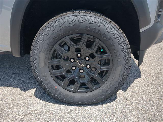 Photo of 2025 Sterling Gray Metallic Chevrolet Colorado
