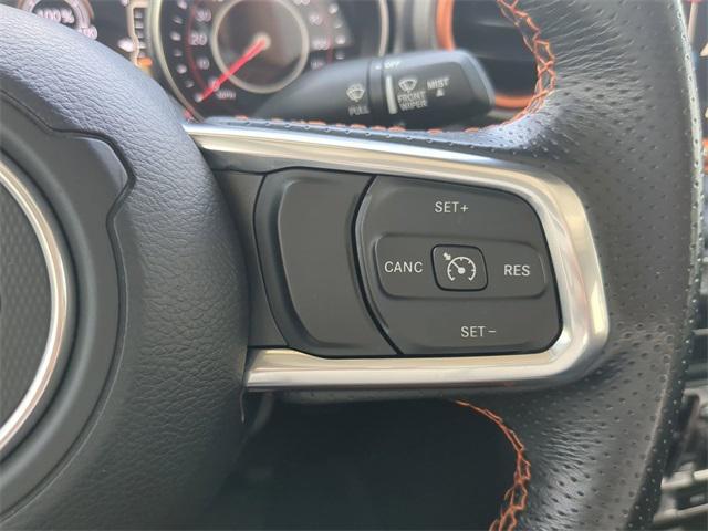 Photo of 2021 Bright White Clearcoat Jeep Gladiator