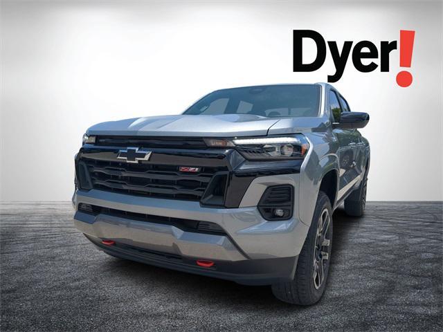 Photo of 2025 Sterling Gray Metallic Chevrolet Colorado