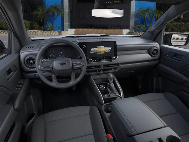 Photo of 2025 Summit White Chevrolet Colorado