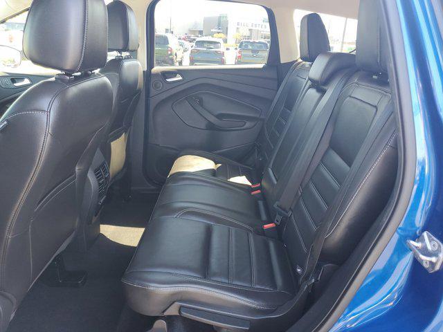 Photo of 2017 Lightning Blue Metallic Ford Escape