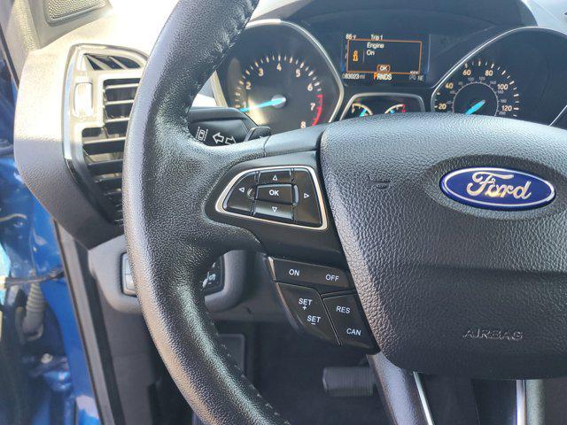 Photo of 2017 Lightning Blue Metallic Ford Escape