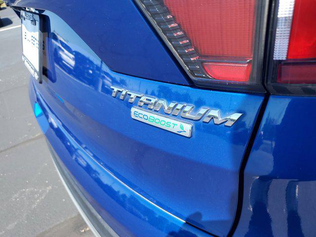 Photo of 2017 Lightning Blue Metallic Ford Escape