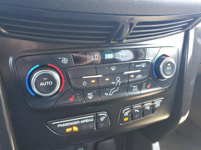 Photo of 2017 Lightning Blue Metallic Ford Escape
