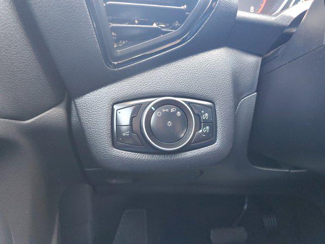 Photo of 2017 Lightning Blue Metallic Ford Escape