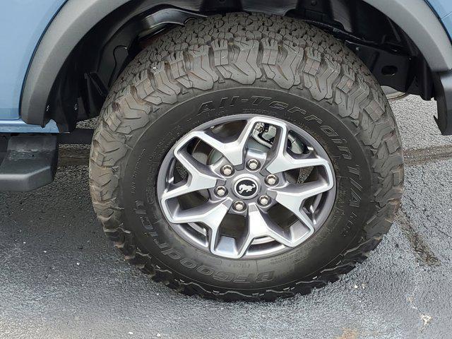Photo of 2024 Azure Gray Metallic Tri-Coat Ford Bronco
