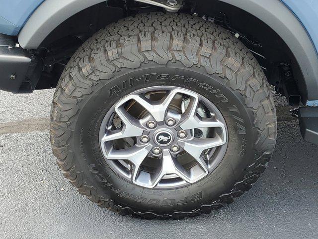 Photo of 2024 Azure Gray Metallic Tri-Coat Ford Bronco