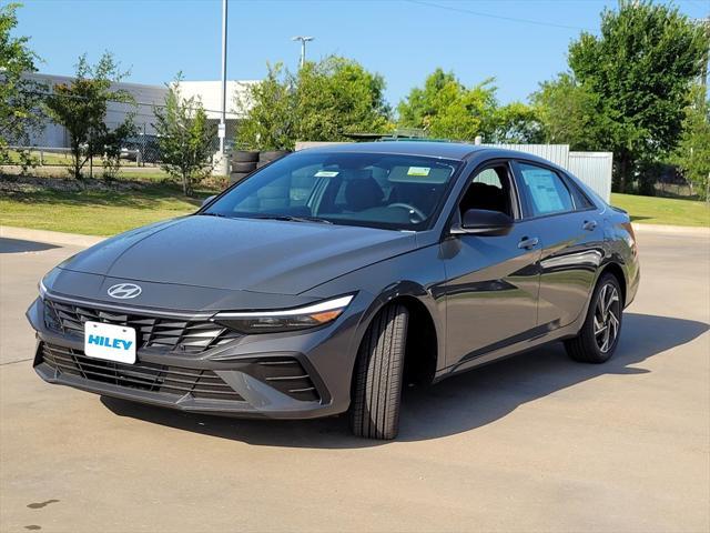 Photo of 2025 Ecotronic Gray Hyundai ELANTRA