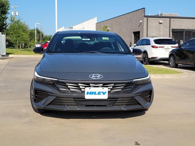 Photo of 2025 Ecotronic Gray Hyundai ELANTRA