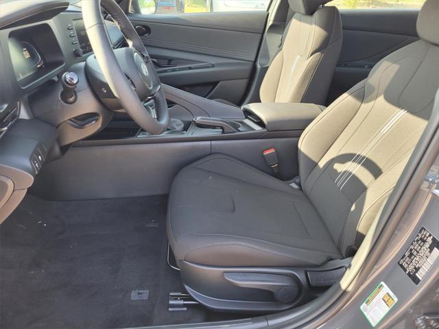Photo of 2025 Ecotronic Gray Hyundai ELANTRA