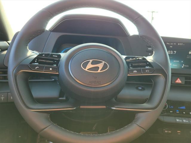 Photo of 2025 Ecotronic Gray Hyundai ELANTRA
