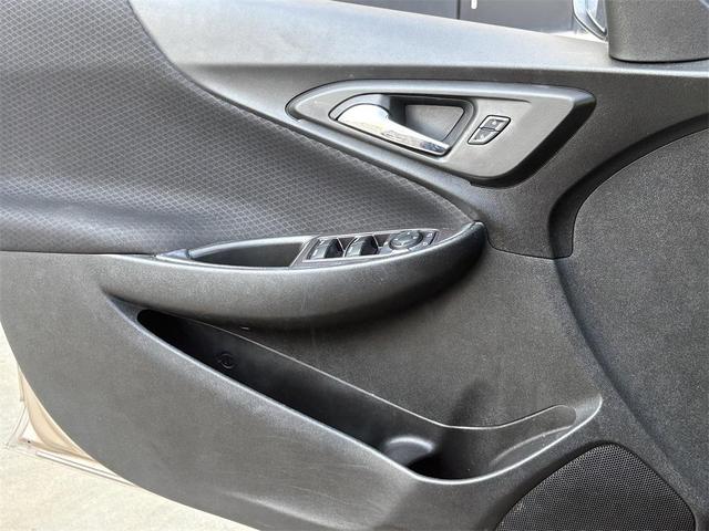 Photo of 2018 Sandy Ridge Metallic Chevrolet Malibu