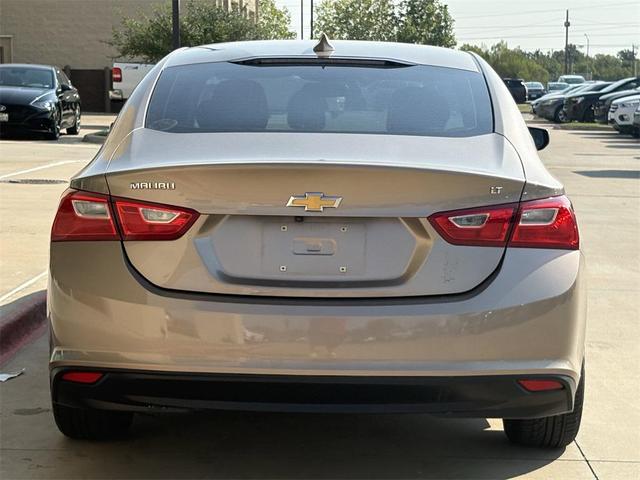 Photo of 2018 Sandy Ridge Metallic Chevrolet Malibu