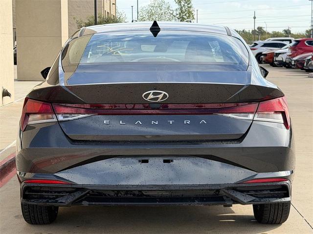 Photo of 2021 Portofino Gray Hyundai ELANTRA