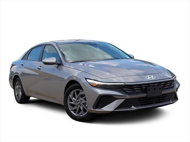 2024 Hyundai Elantra Hev