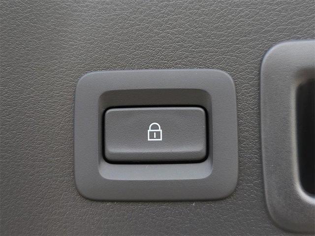 Photo of 2025 Polymetal Gray Metallic Mazda Mazda3