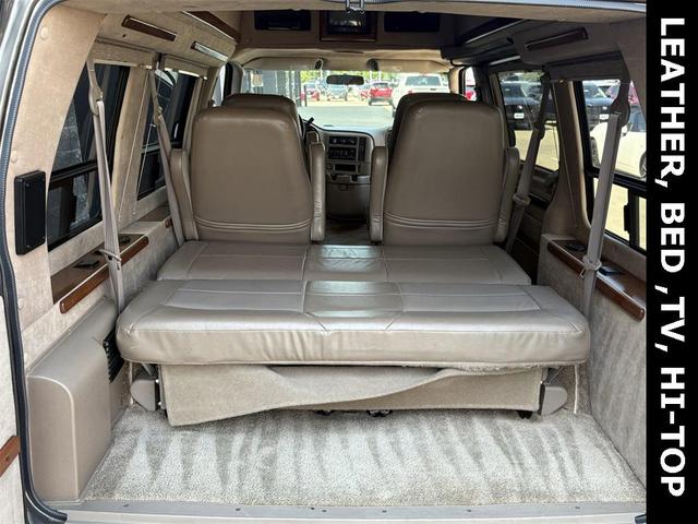 Photo of 2003 Bronzemist Metallic Chevrolet Astro
