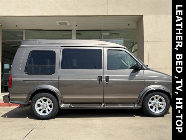 Photo of 2003 Bronzemist Metallic Chevrolet Astro
