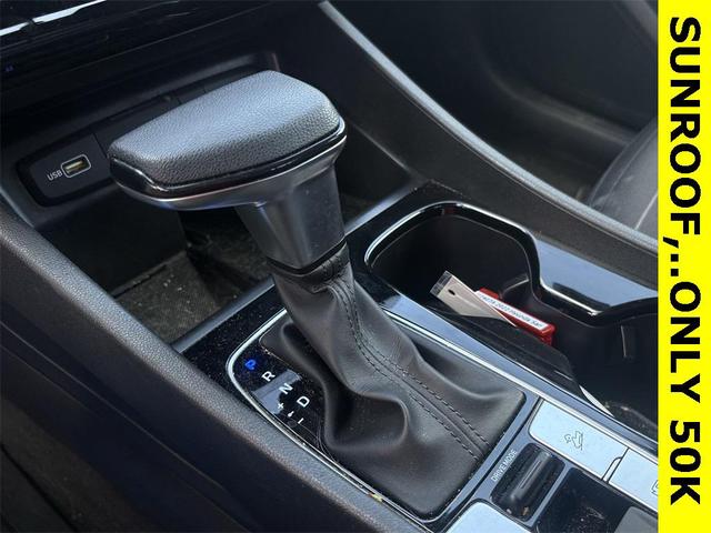 Photo of 2022 Ice White Hyundai SANTA CRUZ