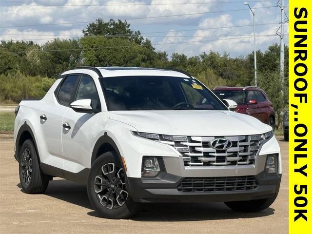 Photo of 2022 Ice White Hyundai SANTA CRUZ
