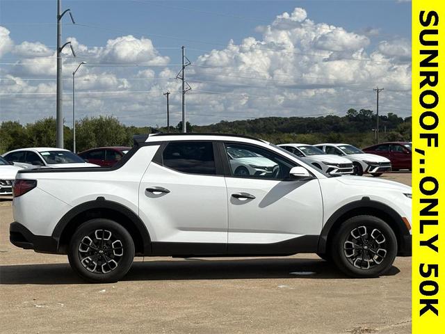 Photo of 2022 Ice White Hyundai SANTA CRUZ