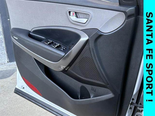 Photo of 2018 Pearl White Hyundai Santa Fe Sport