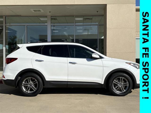 Photo of 2018 Pearl White Hyundai Santa Fe Sport