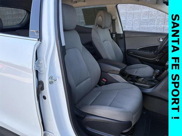 Photo of 2018 Pearl White Hyundai Santa Fe Sport