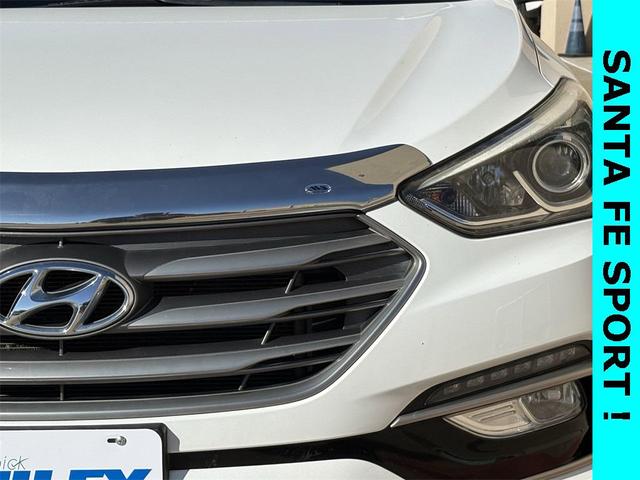 Photo of 2018 Pearl White Hyundai Santa Fe Sport