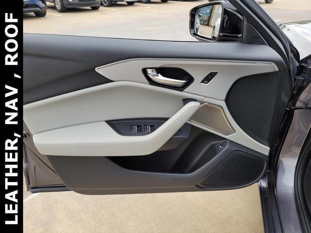 Photo of 2022 sparkle silver met Acura TLX