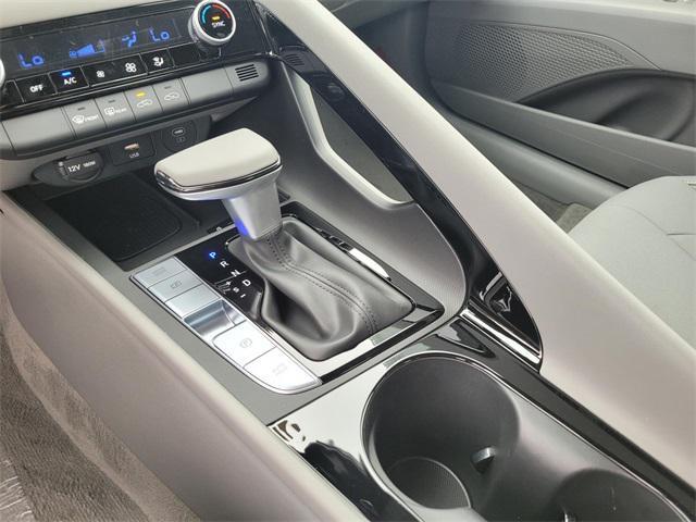 Photo of 2025 Serenity White Hyundai ELANTRA