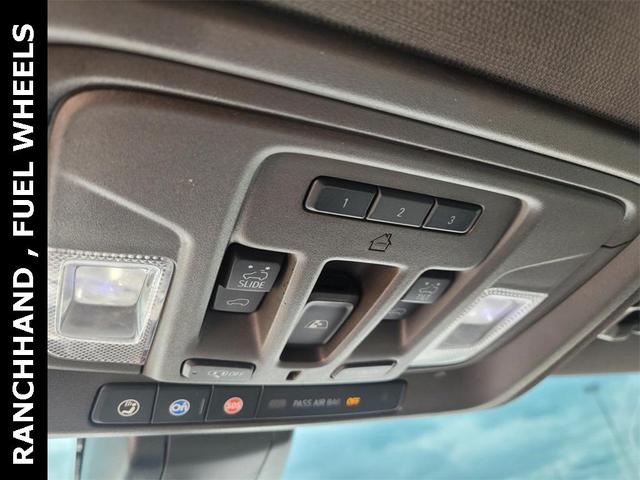 Photo of 2020 White Frost Tricoat GMC Sierra 3500