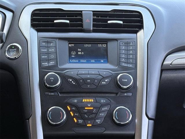 Photo of 2018 Oxford White Ford Fusion Hybrid