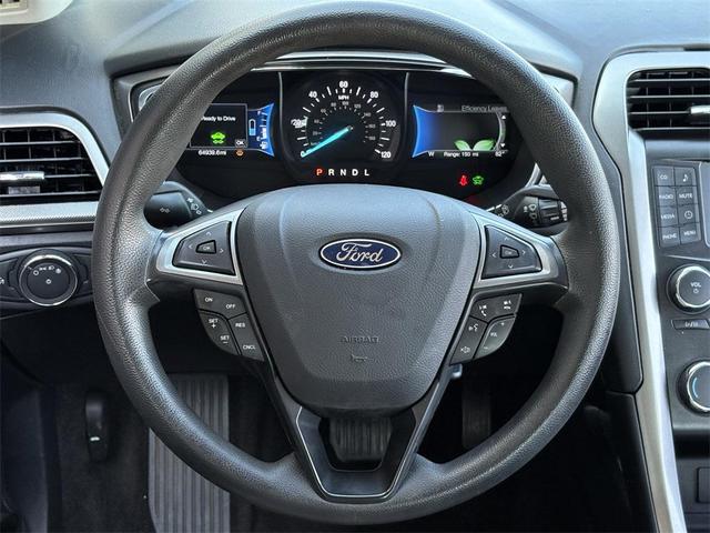 Photo of 2018 Oxford White Ford Fusion Hybrid