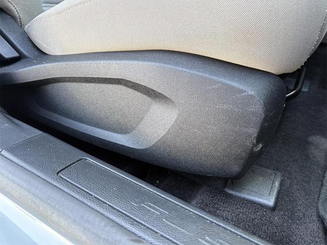 Photo of 2018 Oxford White Ford Fusion Hybrid