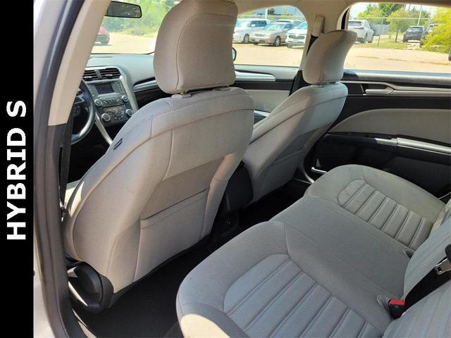 Photo of 2018 Ingot Silver Ford Fusion Hybrid