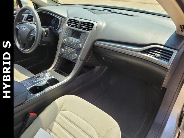 Photo of 2018 Ingot Silver Ford Fusion Hybrid