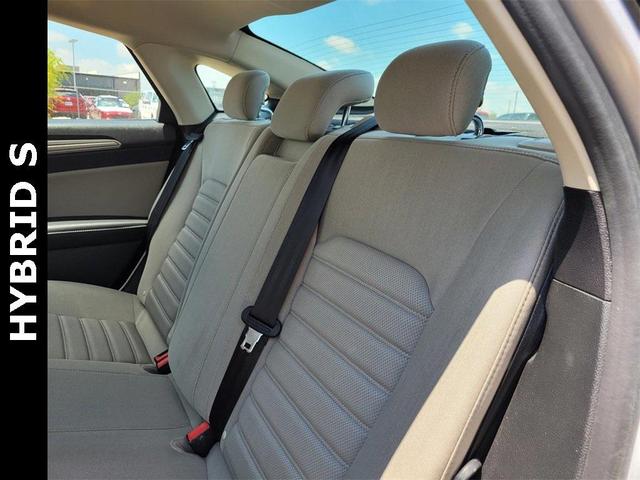 Photo of 2018 Ingot Silver Ford Fusion Hybrid