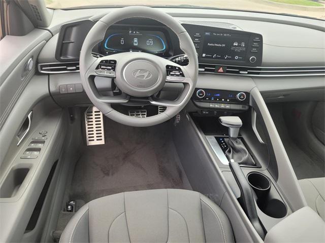 Photo of 2025 Ultimate Red Hyundai ELANTRA
