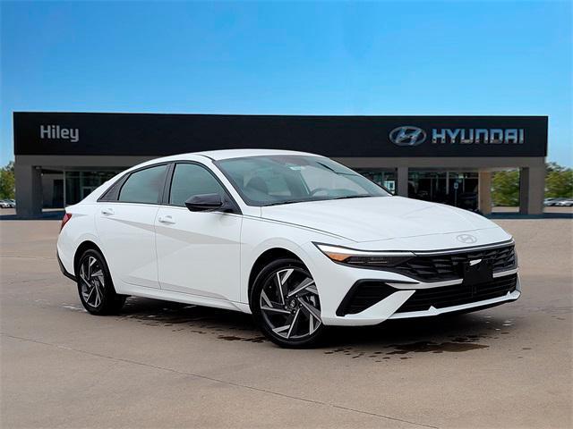 Photo of 2025 Serenity White Hyundai ELANTRA
