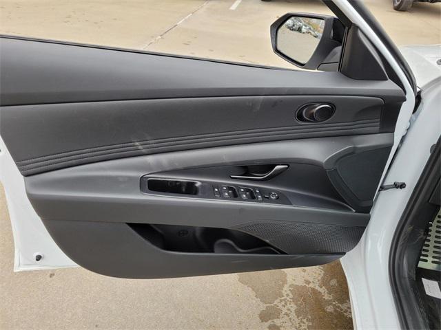 Photo of 2025 Serenity White Hyundai ELANTRA