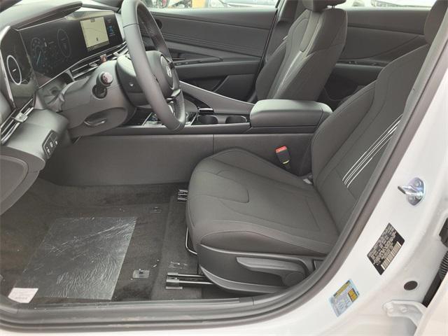 Photo of 2025 Serenity White Hyundai ELANTRA