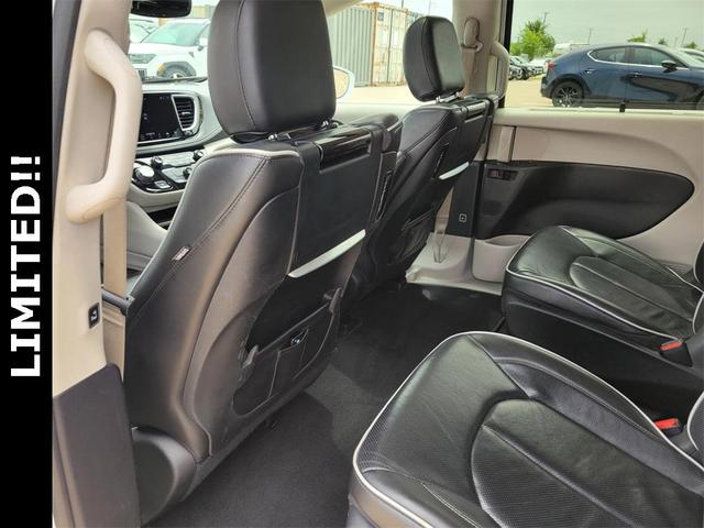 Photo of 2022 Bright White Clearcoat Chrysler Pacifica Hybrid