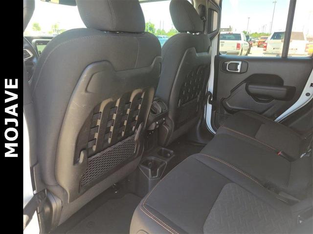 Photo of 2022 Bright White Clearcoat Jeep Gladiator