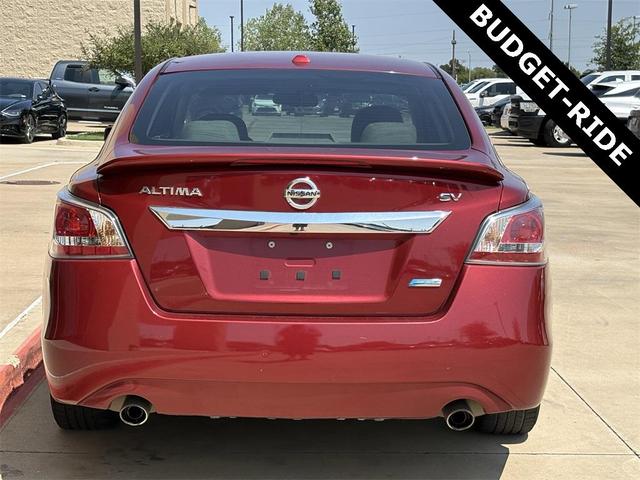 Photo of 2014 Cayenne Red Metallic Nissan Altima