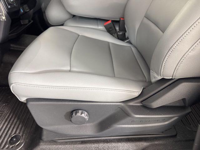 Photo of 2026 Oxford White Ford F-250